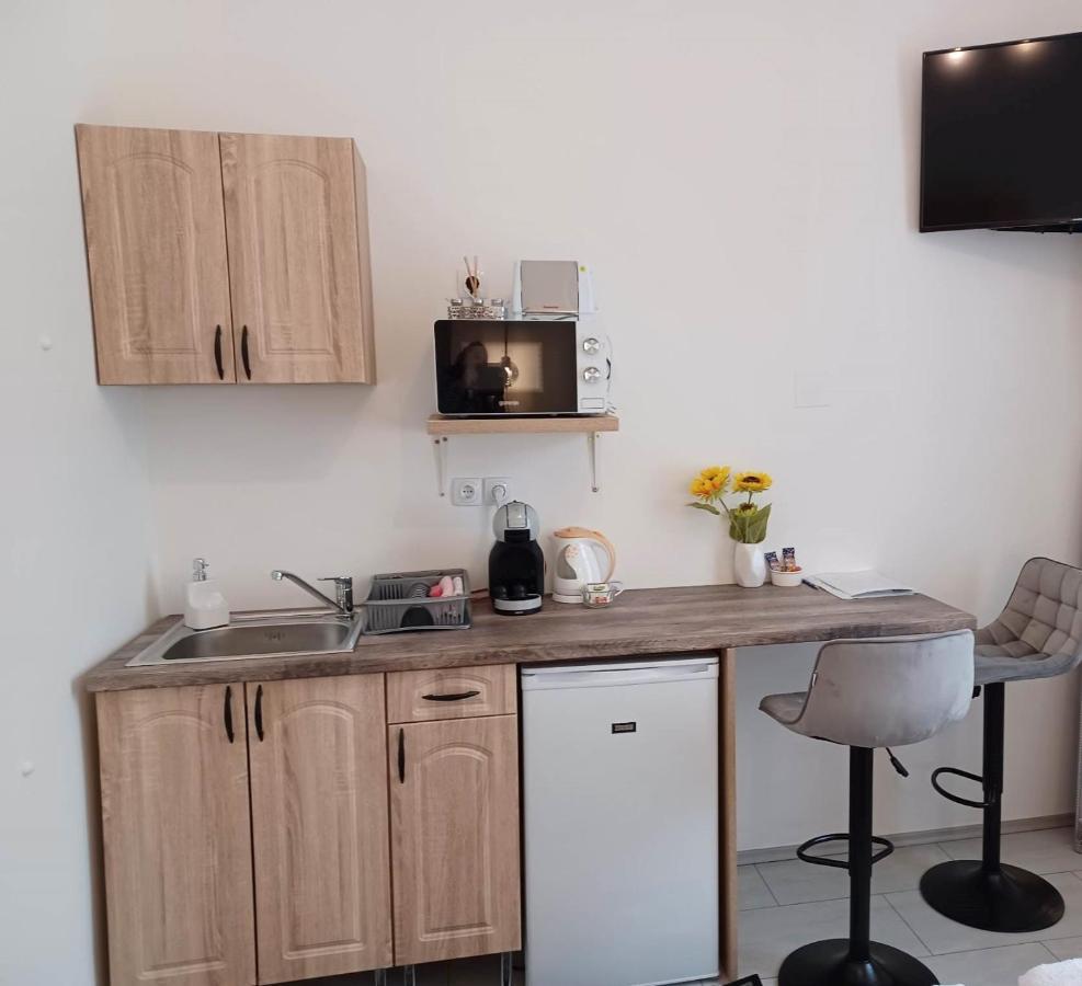Rad-Var Apartmanhaz Eğri Dış mekan fotoğraf