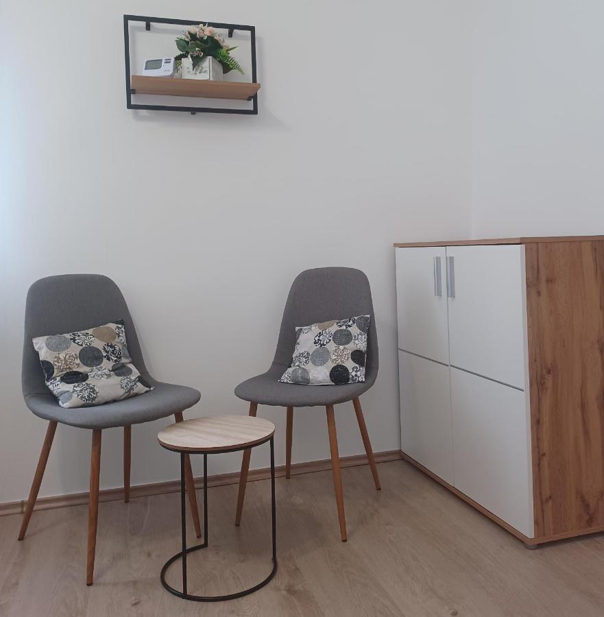 Rad-Var Apartmanhaz Eğri Dış mekan fotoğraf